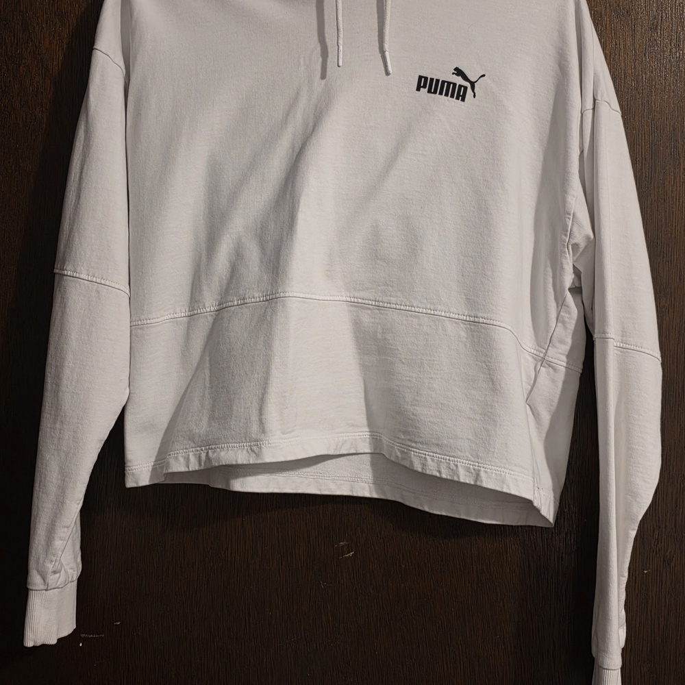 Puma White Women's Crewneck Cropped Sweatshirt with Logo